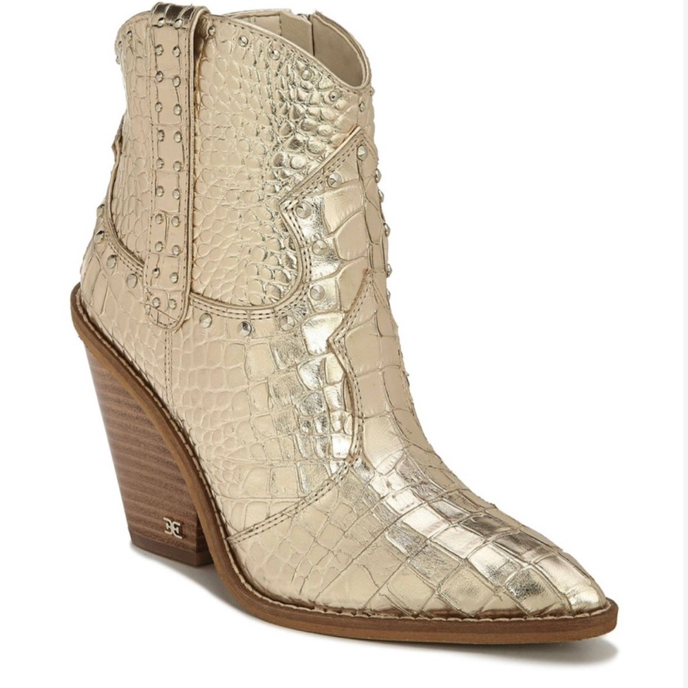 Sam Edelman new with all packing and box.   Gold embossed croc pattern.  Size 8
